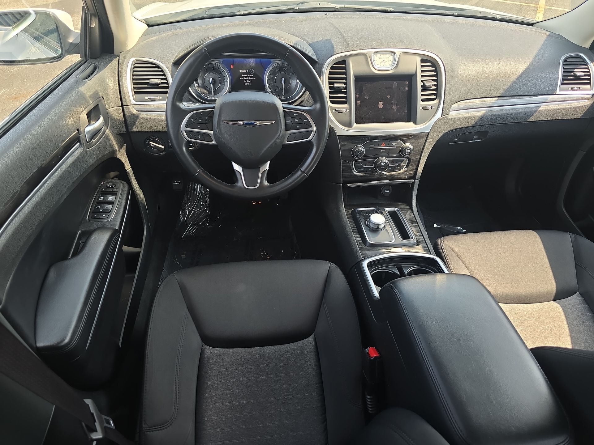 2022 Chrysler 300 Touring photo 53
