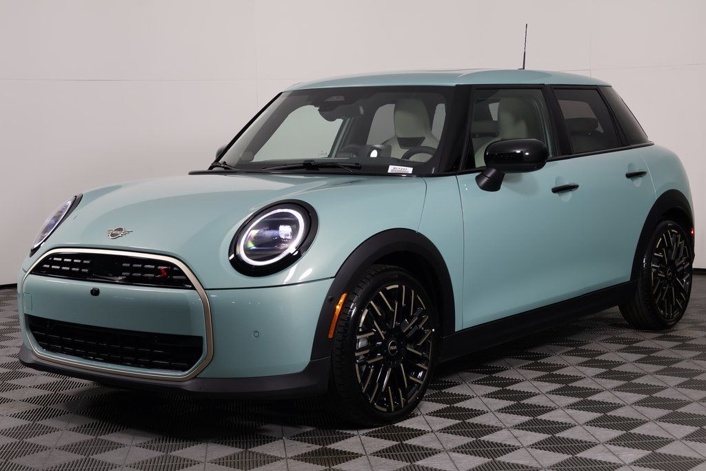2026 MINI Hardtop 4 Door S's photo
