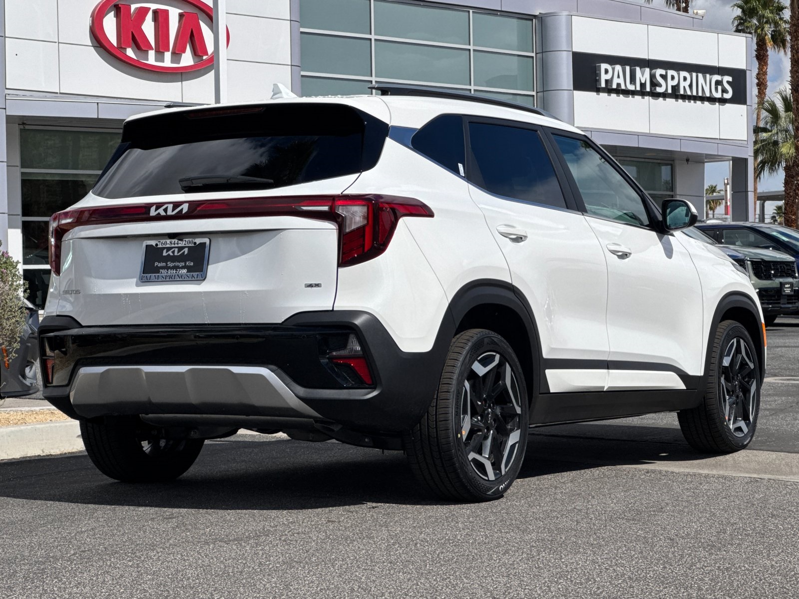 2025 Kia Seltos SX photo 2