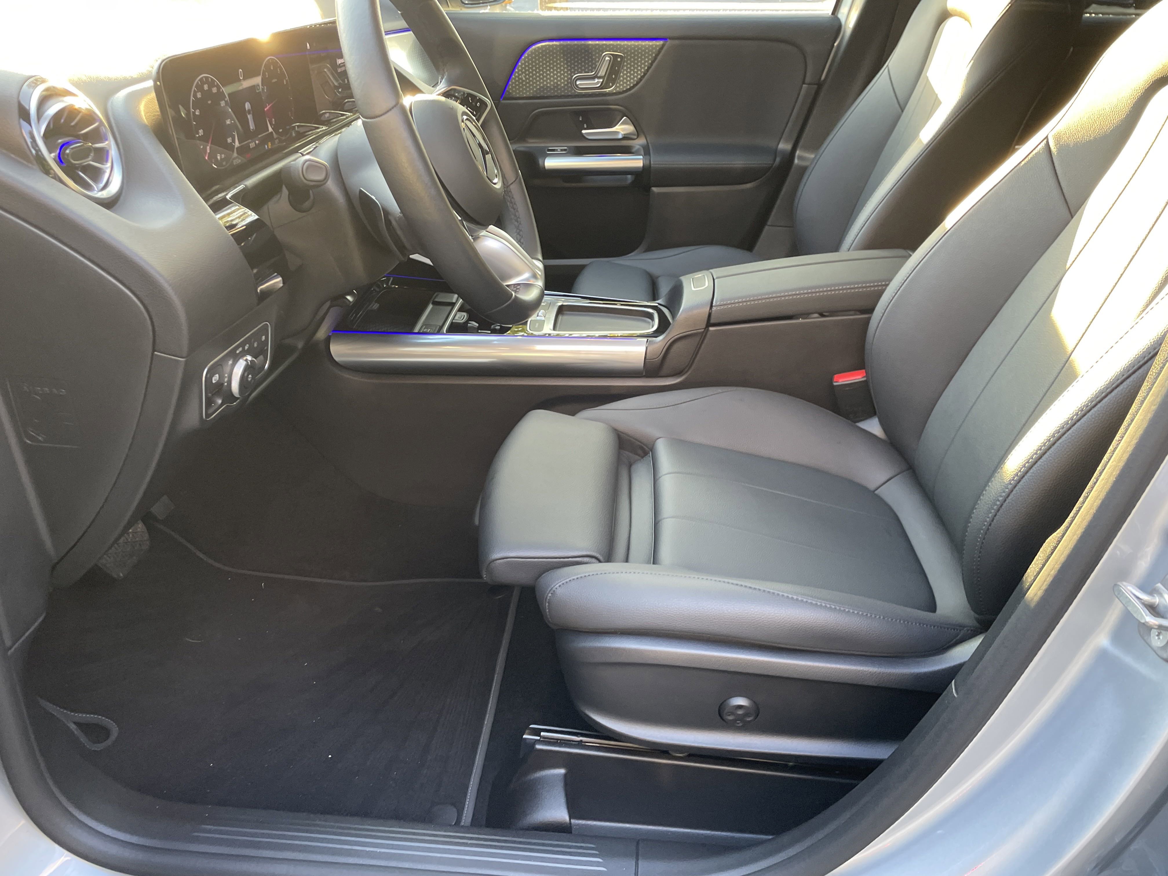 2025 Mercedes Benz GLA 250 photo 2