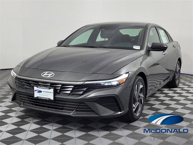 2025 Hyundai Elantra Blue's photo