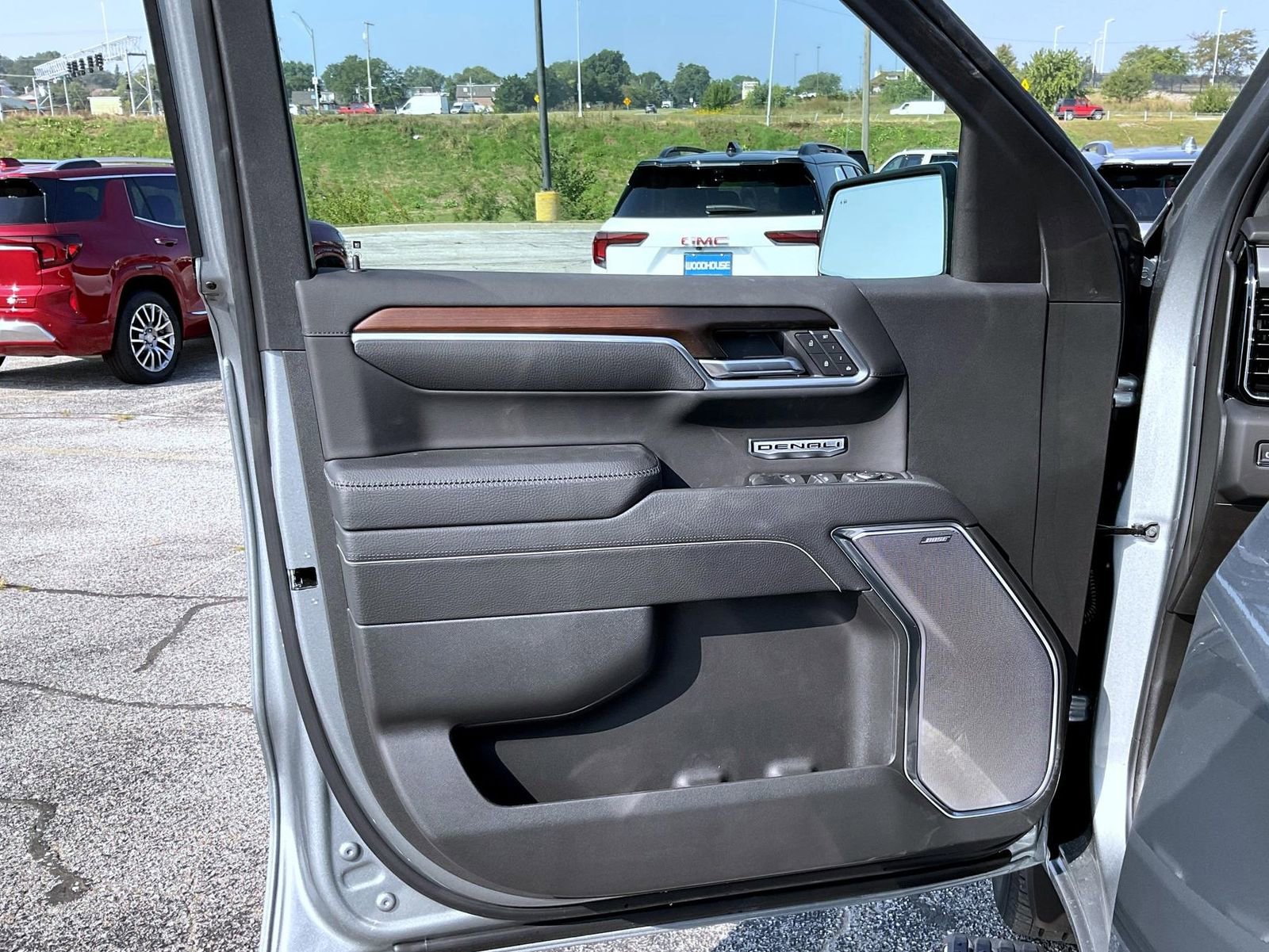 2026 Gmc Sierra 1500 Denali photo 9