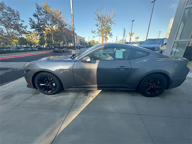 2025 Ford Mustang GT photo 4