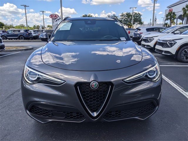 2022 Alfa Romeo Stelvio Ti photo 4