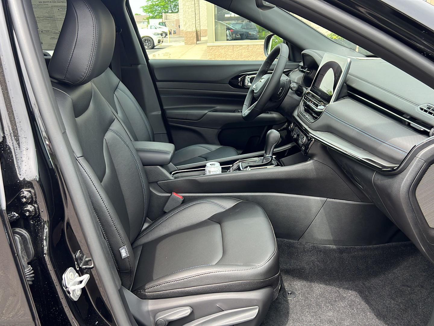 2025 Jeep Compass Limited photo 19