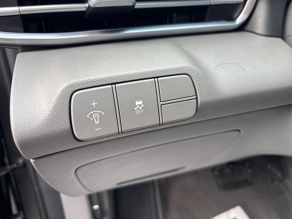 2024 Hyundai Elantra SEL Convenience photo 32