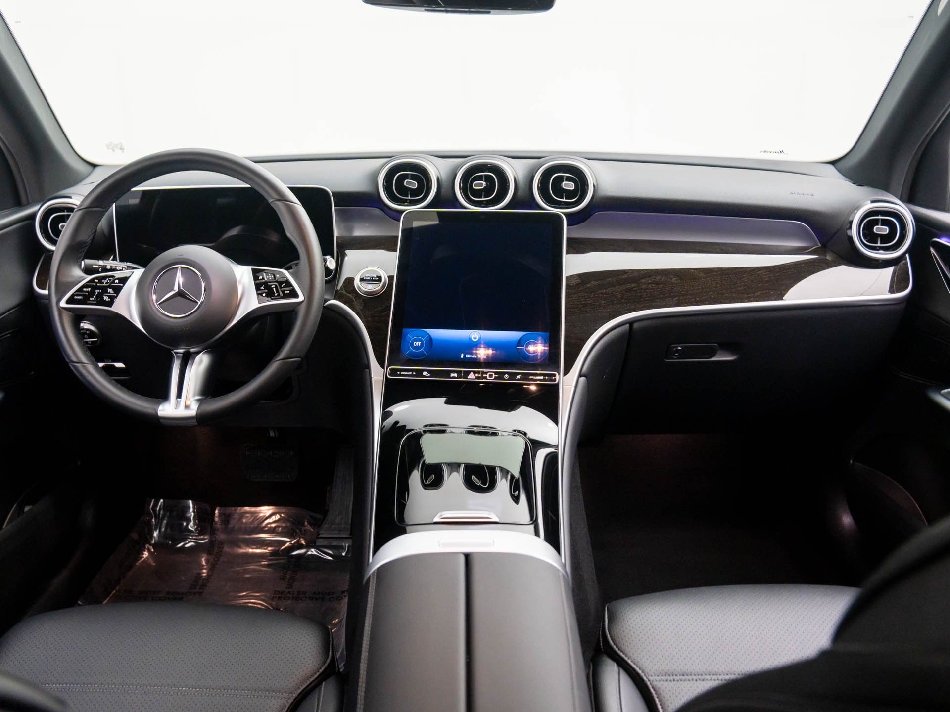 2025 Mercedes Benz GLC 300 4MATIC photo 9