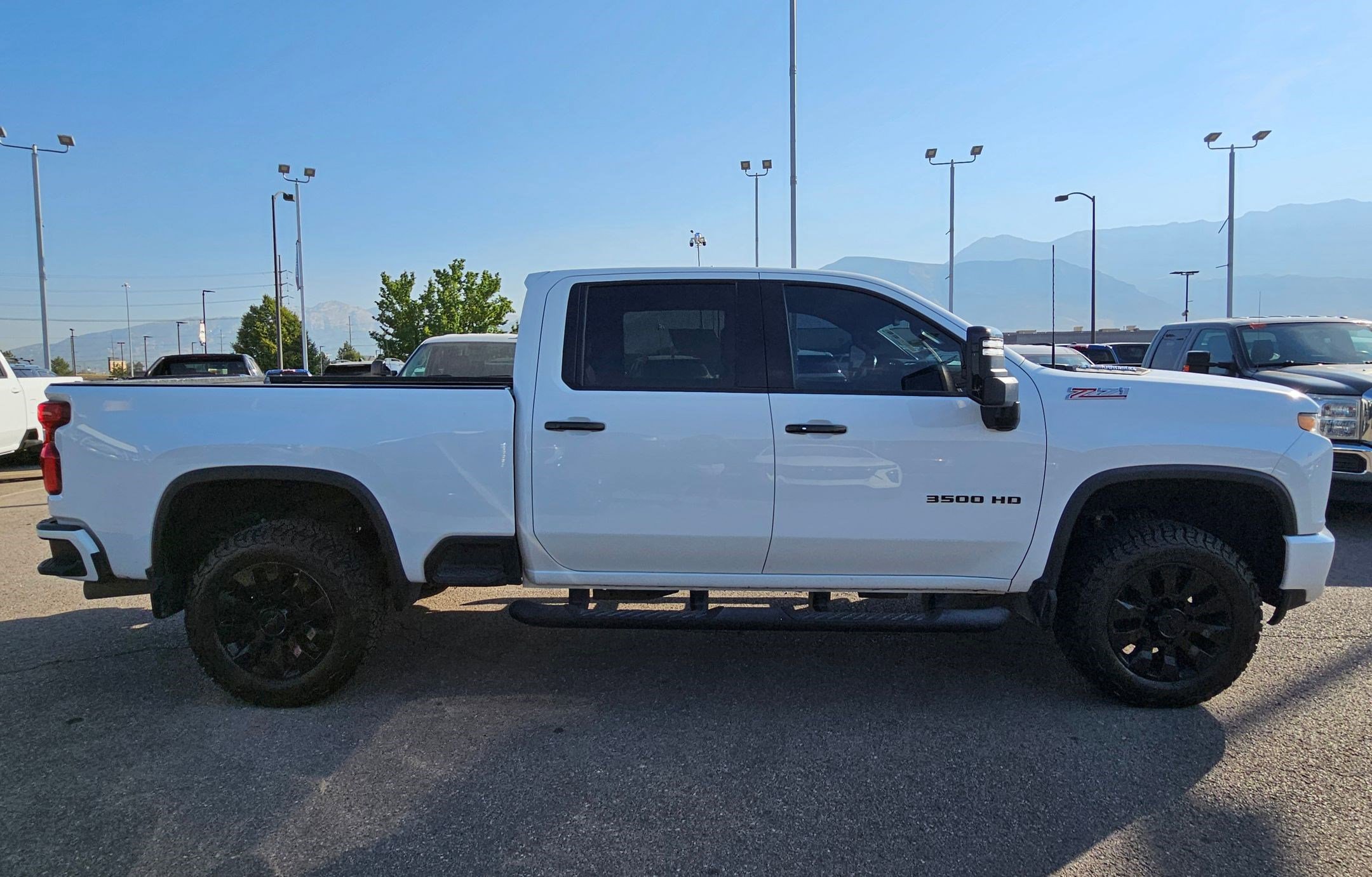 2022 Chevrolet Silverado 3500HD LTZ photo 2