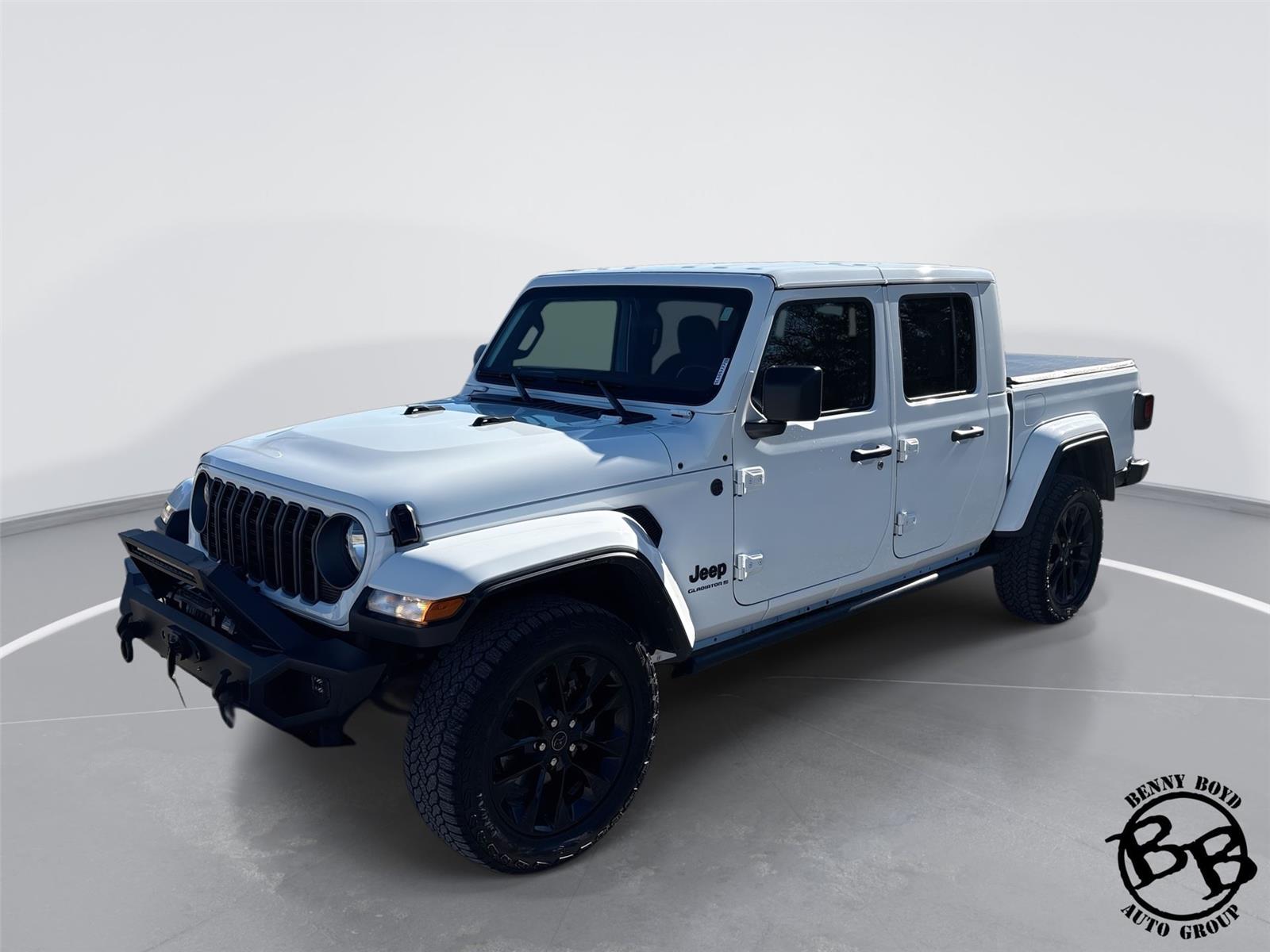 2025 Jeep Gladiator Nighthawk's photo
