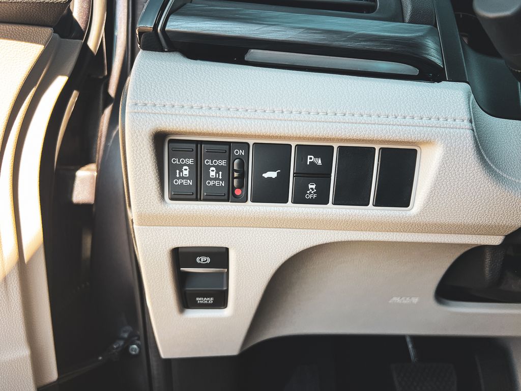 2026 Honda Odyssey Elite photo 25