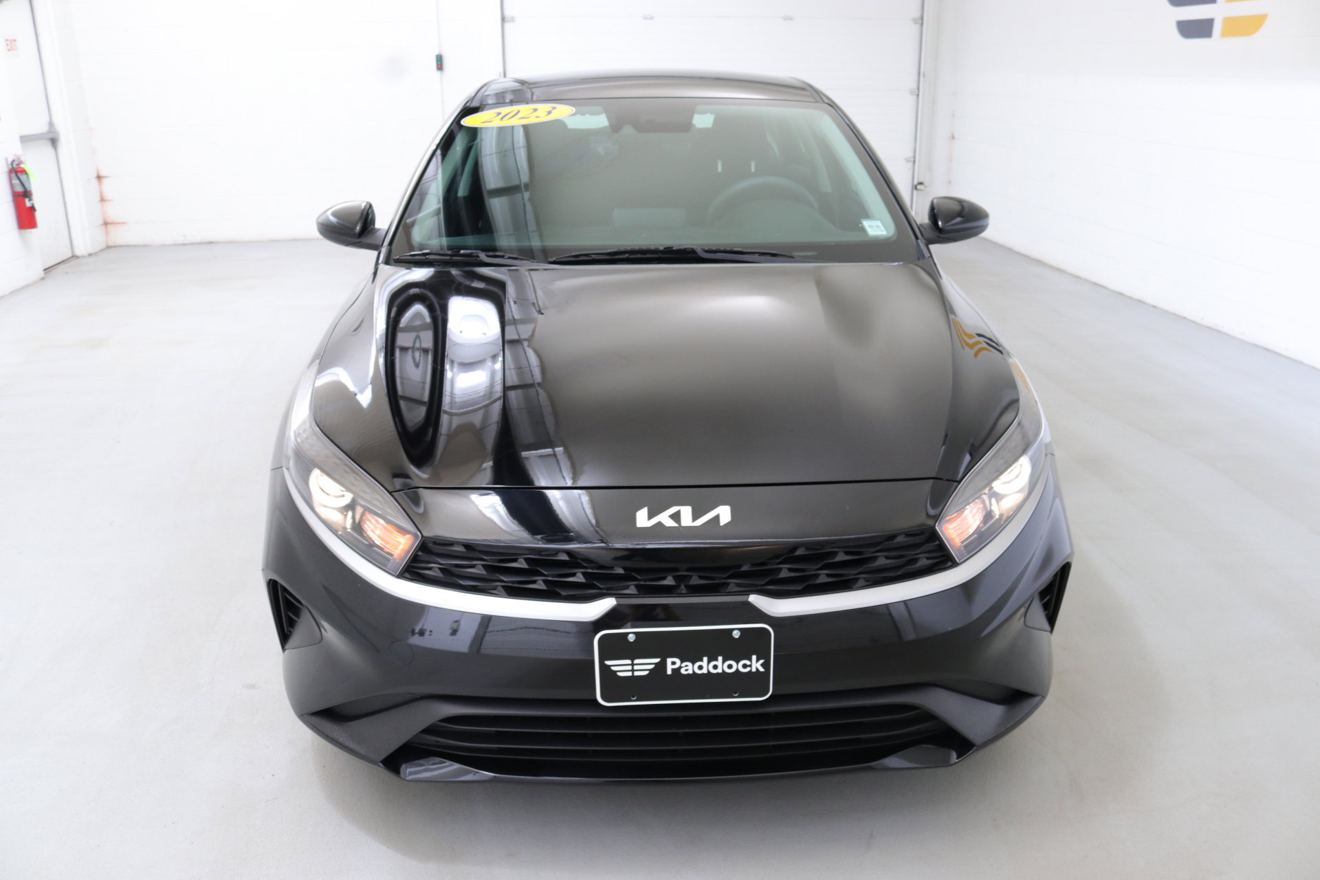 2023 Kia Forte LXS photo 2