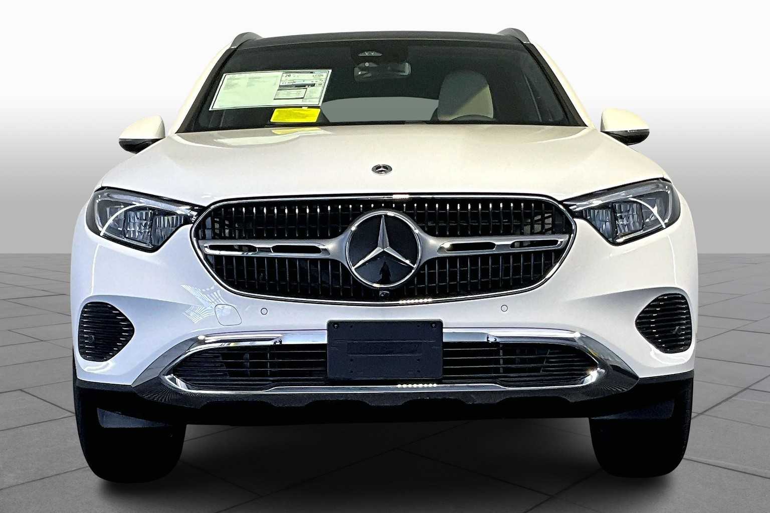 2026 Mercedes Benz GLC 300 4MATIC photo 2