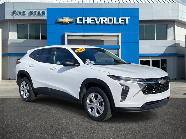 2025 Chevrolet Trax LS's photo