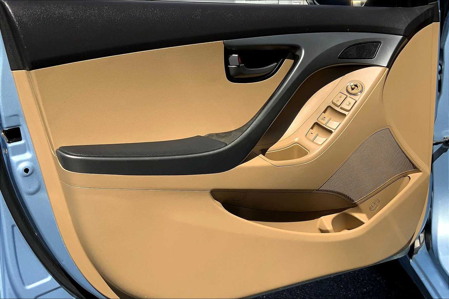2013 Hyundai Elantra GLS photo 19