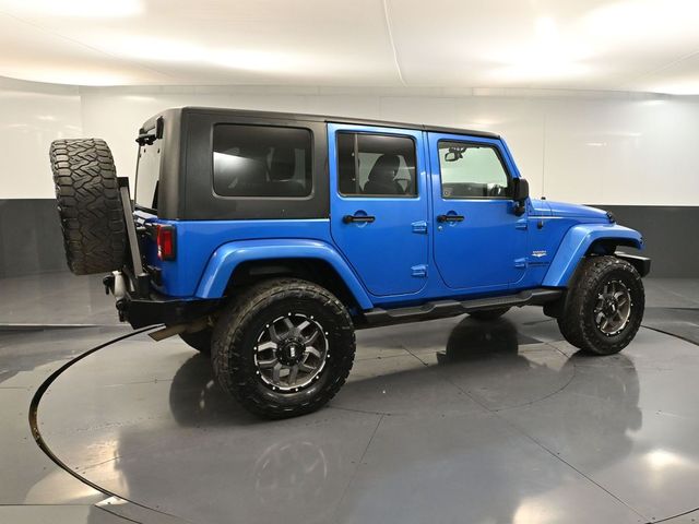 2014 Jeep Wrangler Unlimited Sahara photo 3