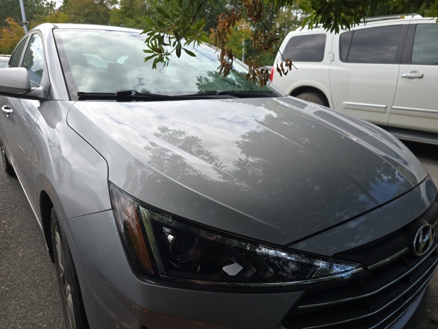 2020 Hyundai Elantra Value Edition photo 2