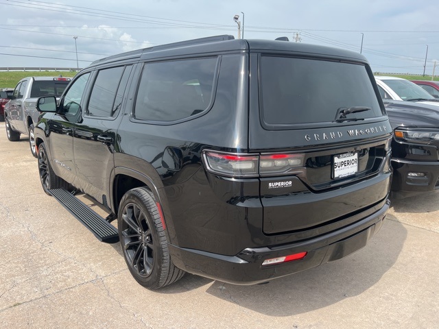 2024 Jeep Grand Wagoneer III photo 4