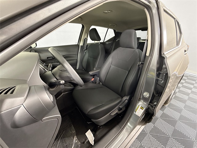 2025 Nissan Kicks Play S photo 4