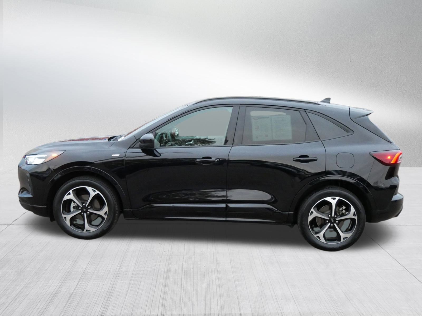 2023 Ford Escape ST-Line Select photo 4