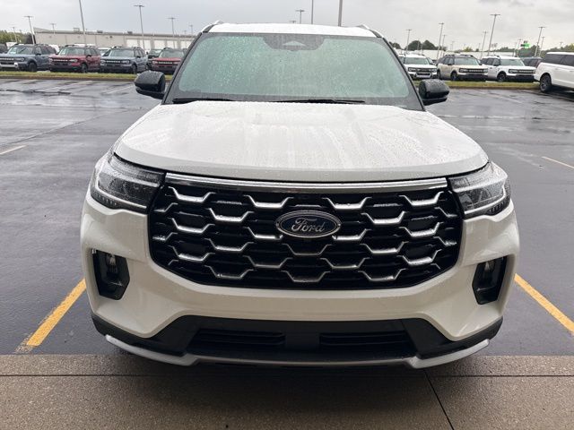 2025 Ford Explorer Platinum photo 18