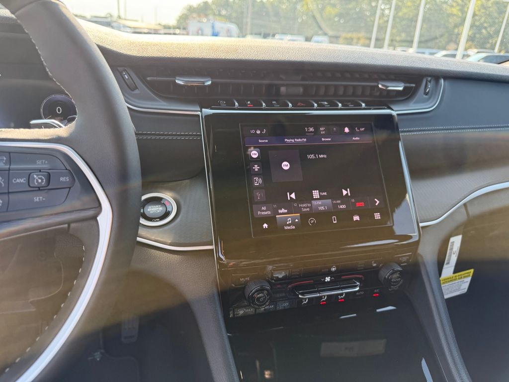 2025 Jeep Grand Cherokee Altitude X photo 15