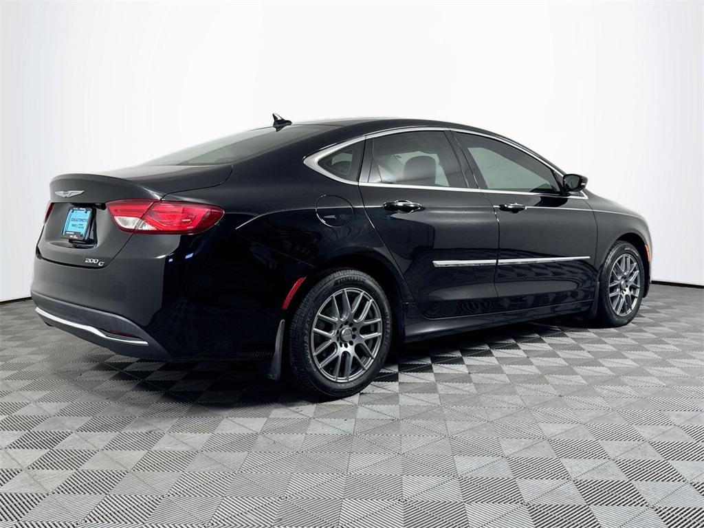 2015 Chrysler 200 C photo 8