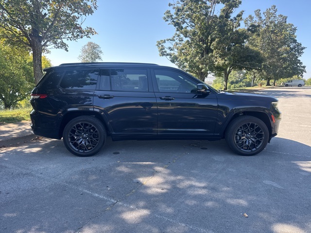 2024 Jeep Grand Cherokee L Summit photo 6