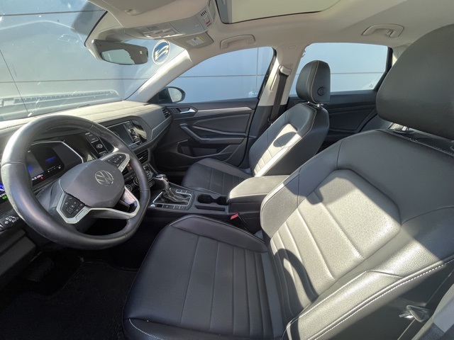 2022 Volkswagen Jetta 1.5T SE photo 2