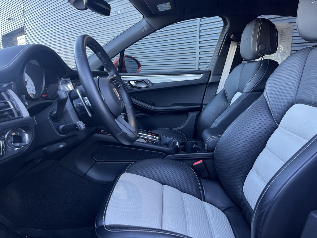 2024 Porsche Macan GTS photo 11