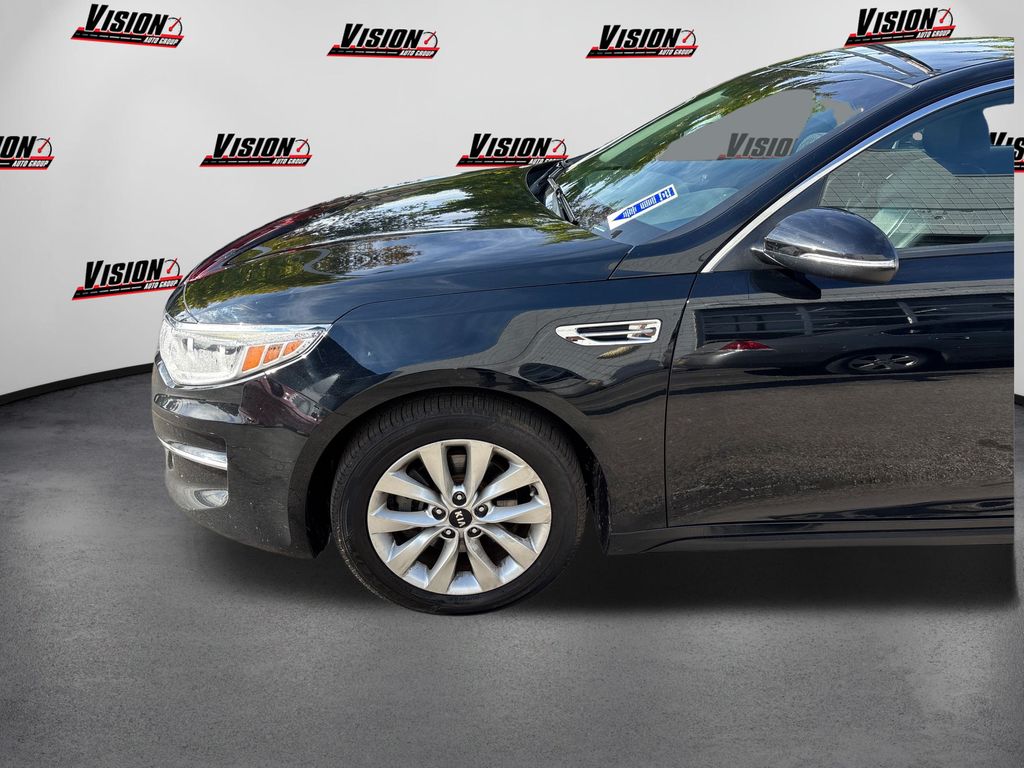 2016 Kia Optima EX photo 10