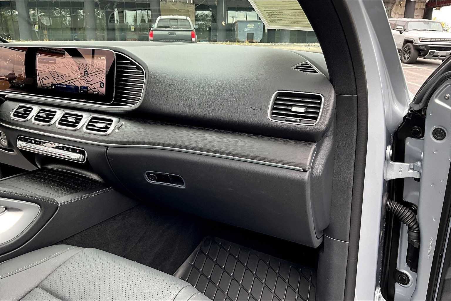 2025 Mercedes Benz GLE 450e 4MATIC photo 17
