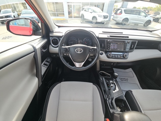 2017 Toyota RAV4 XLE photo 18
