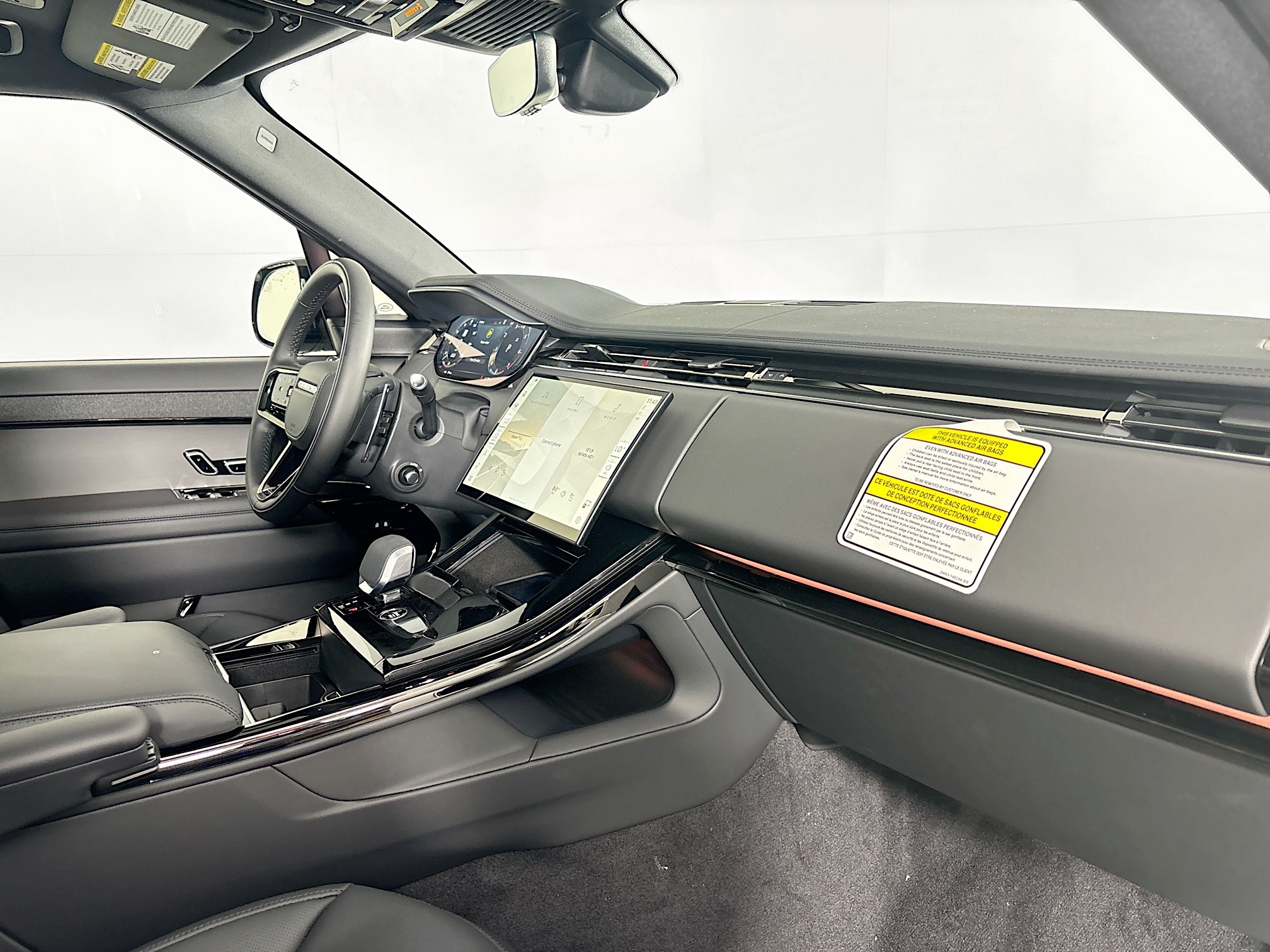 2025 Land Rover Range Rover Sport SE photo 28