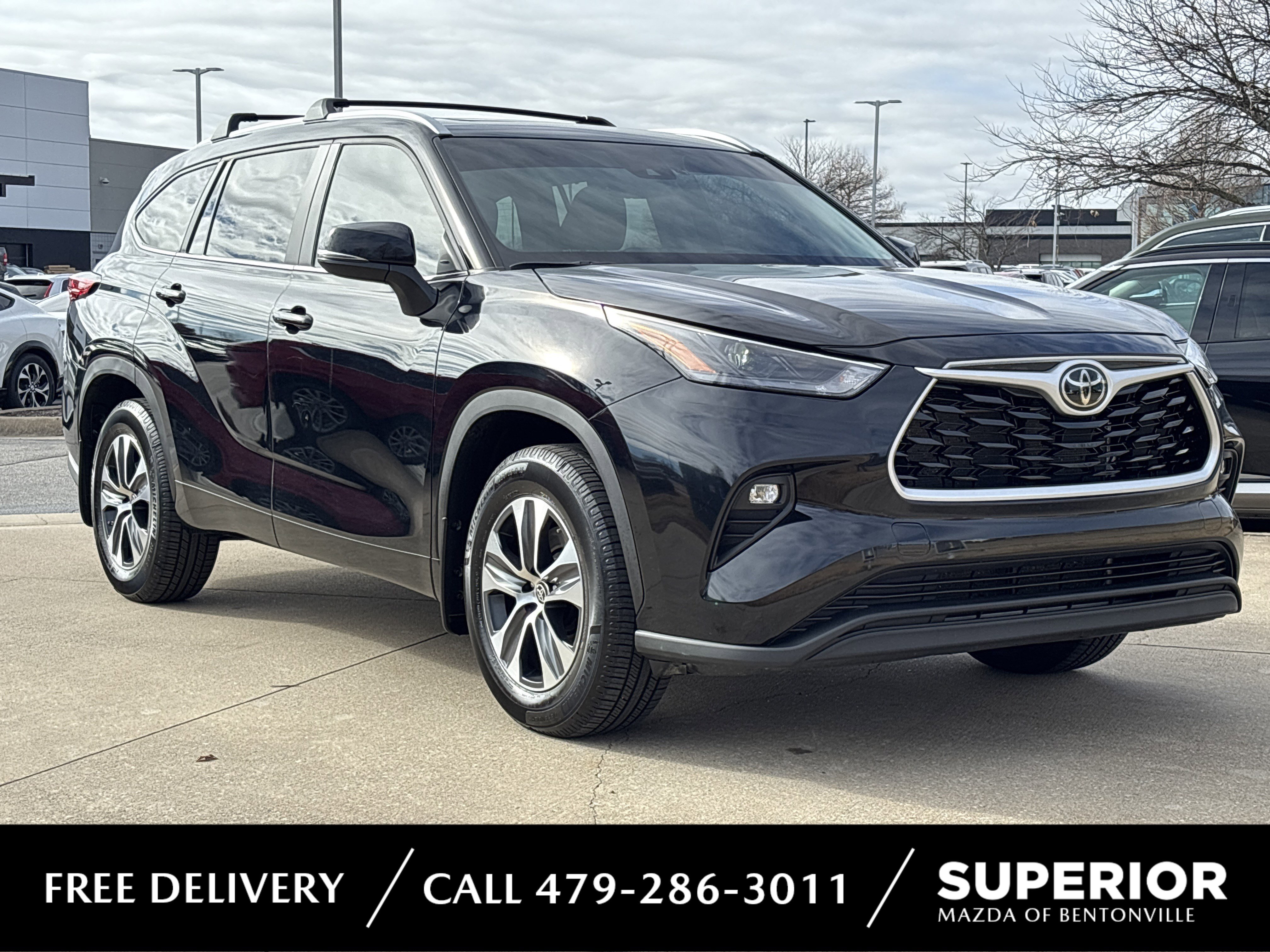 2023 Toyota Highlander XLE's photo