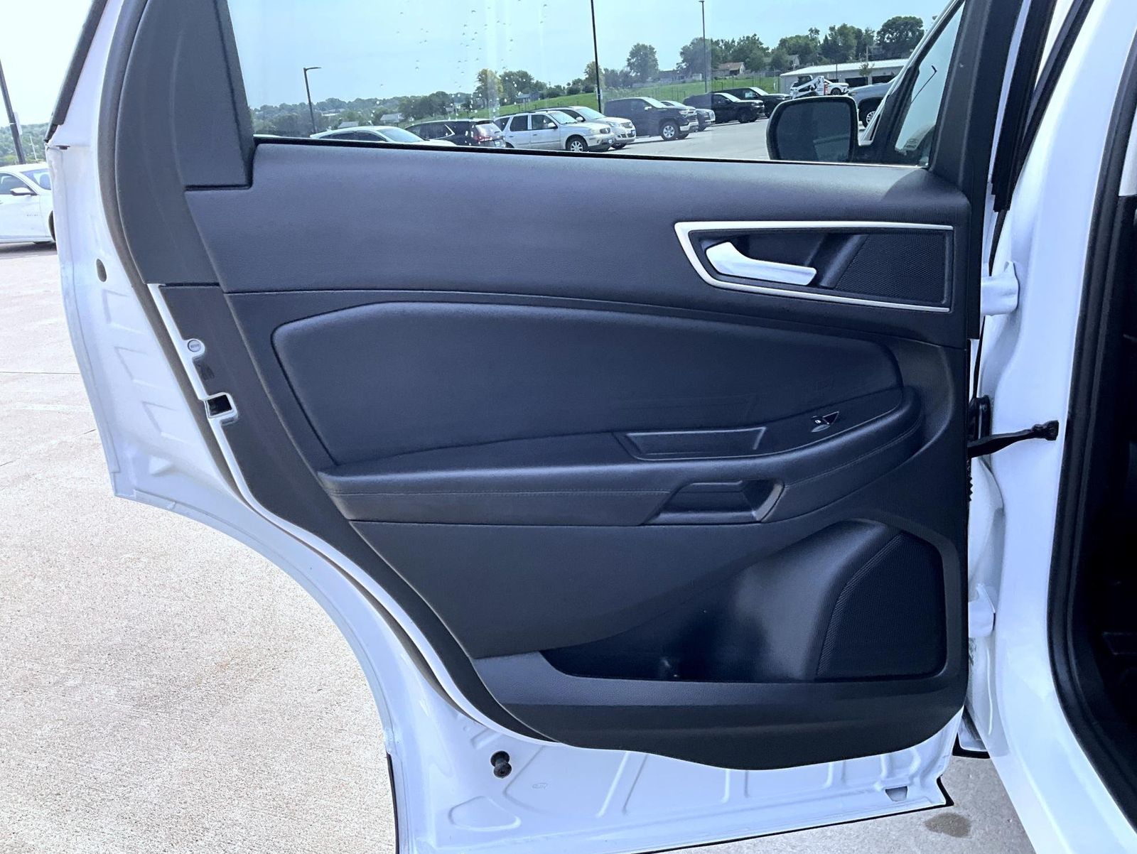2024 Ford Edge SEL photo 18