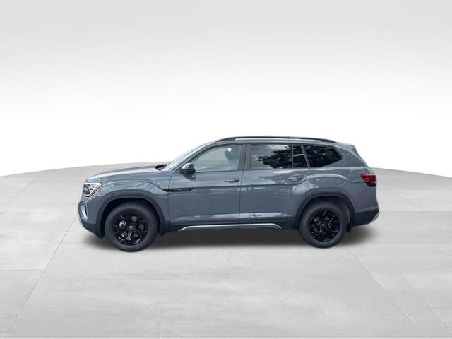 2025 Volkswagen Atlas Peak Edition SE photo 2