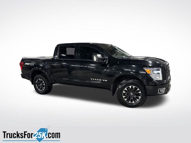 2018 Nissan Titan PRO-4X's photo