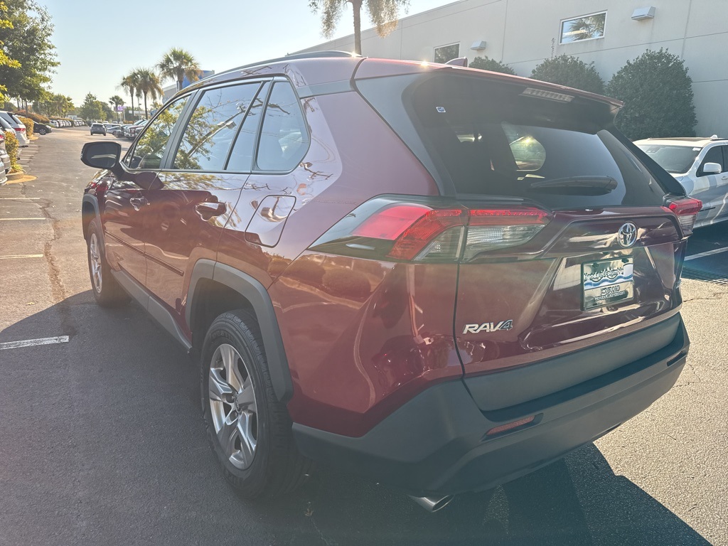 2023 Toyota RAV4 XLE photo 4