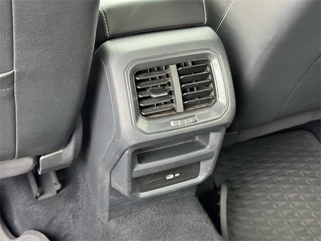 2022 Volkswagen Taos SE photo 10