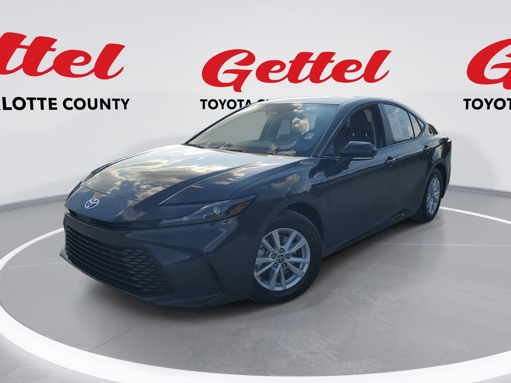 2026 Toyota Camry LE's photo