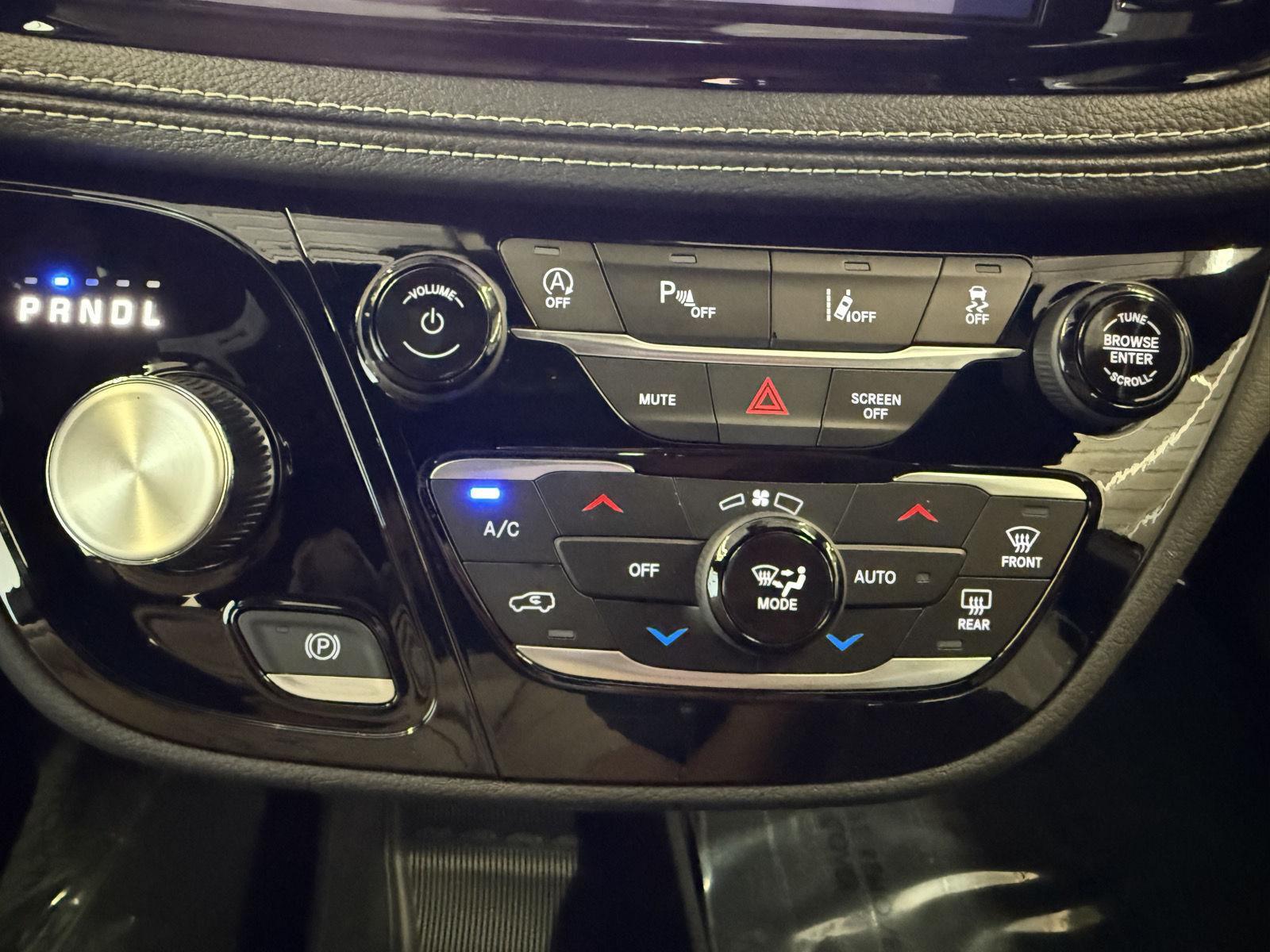 2026 Chrysler Pacifica photo 31