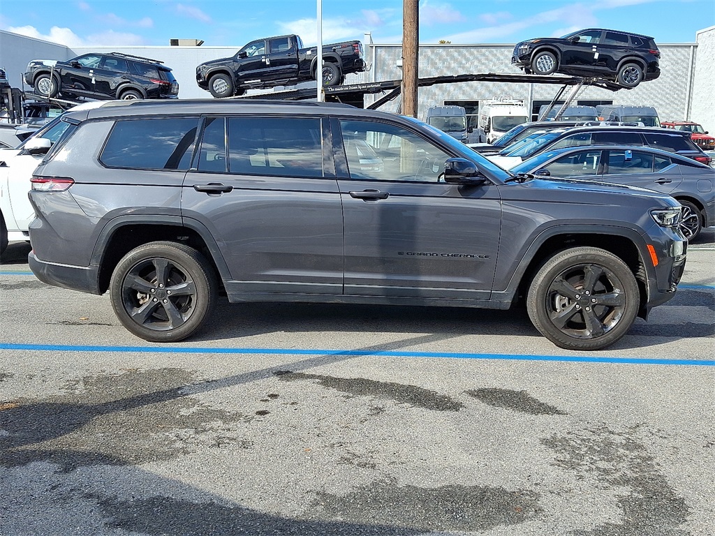 2022 Jeep Grand Cherokee Altitude photo 5