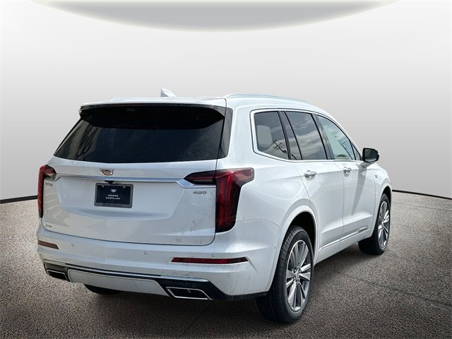 2025 Cadillac XT6 Premium Luxury photo 2