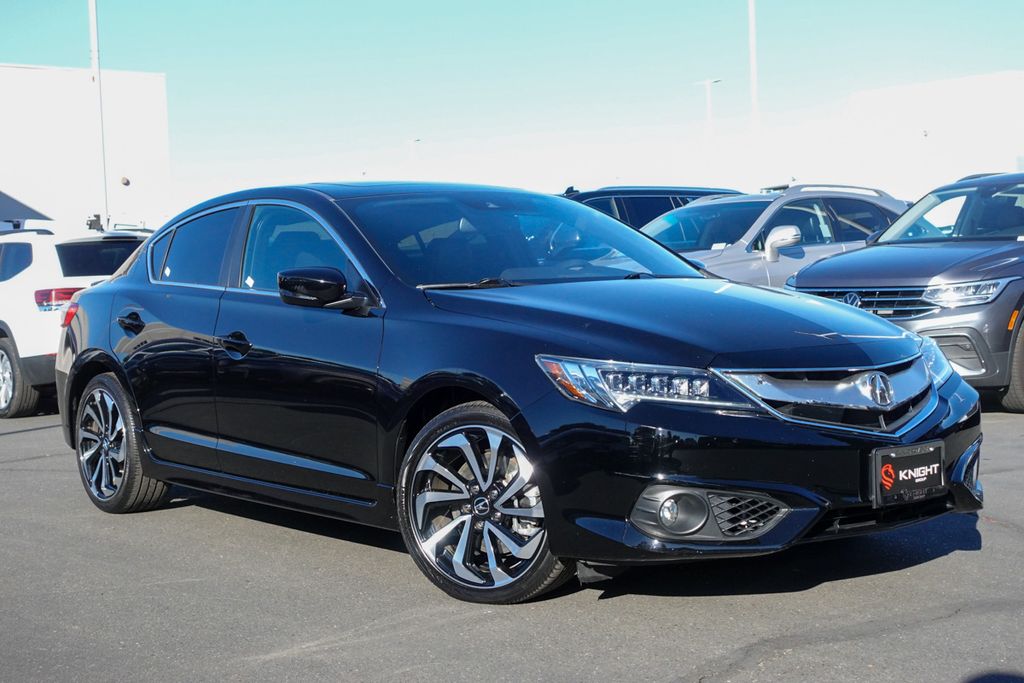2017 Acura ILX Technology Plus A-Spec photo 4