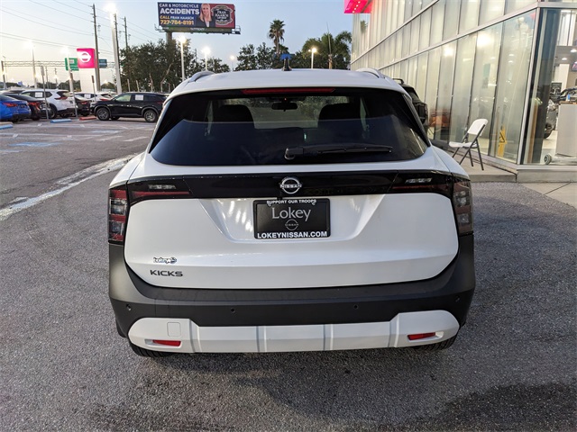 2026 Nissan Kicks SV photo 3