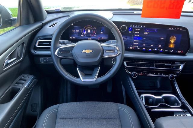 2024 Chevrolet Traverse 1LT photo 3