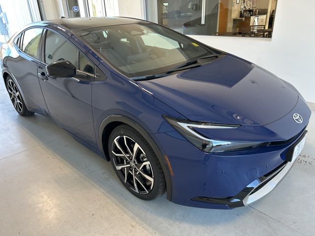 2024 Toyota Prius Prime XSE Premium's photo