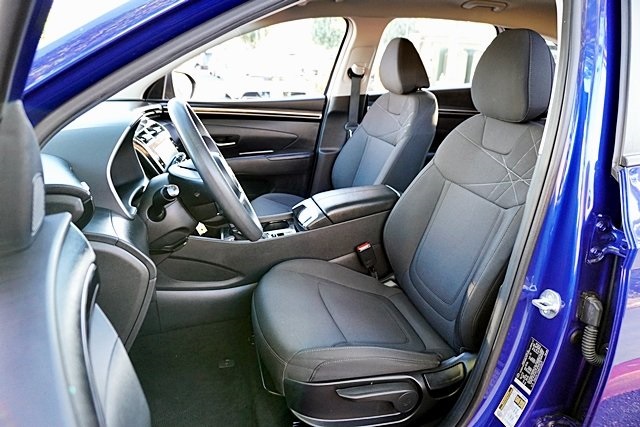 Used 2024 Blue Hyundai SE image 14