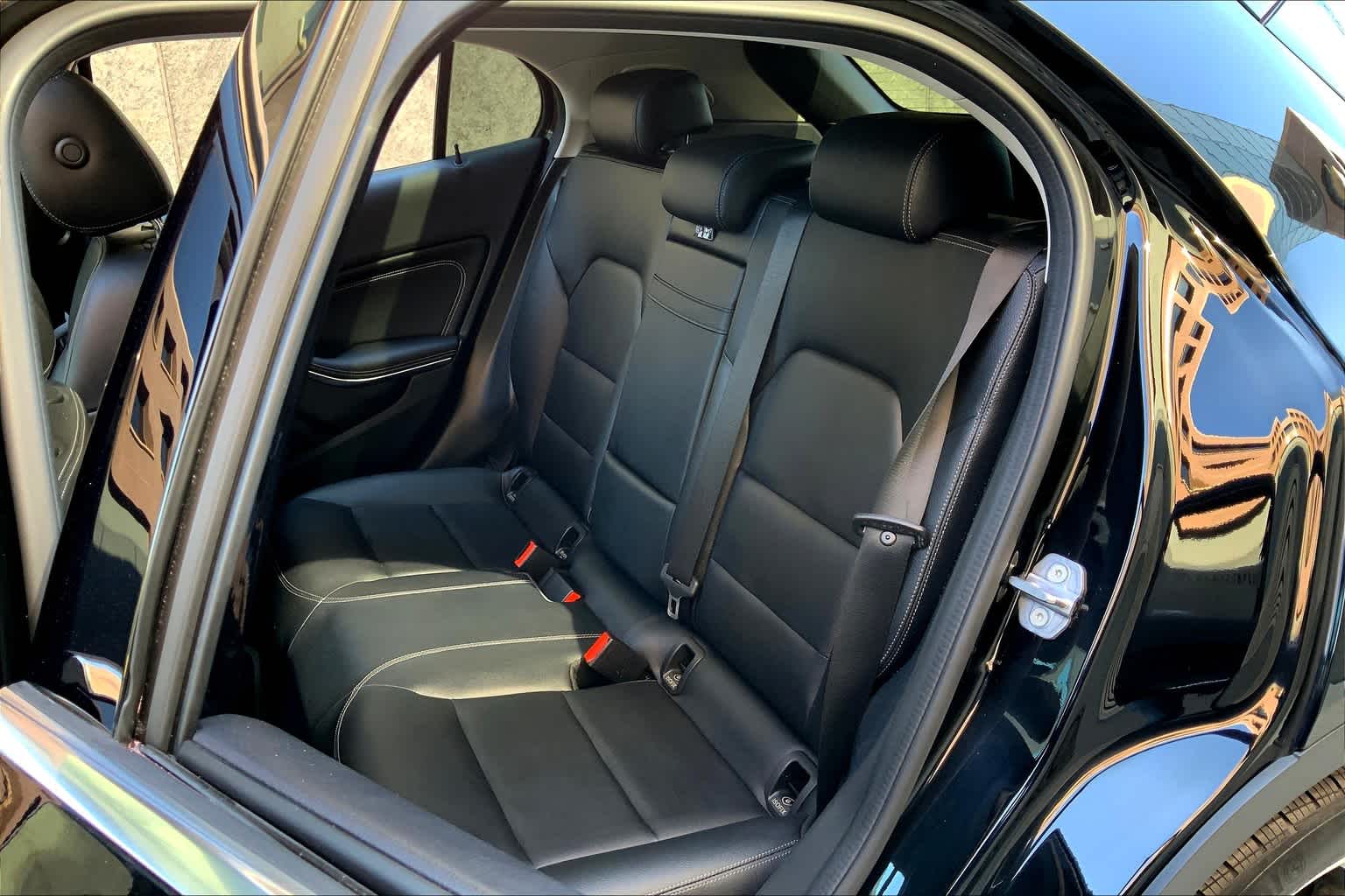 2020 Mercedes Benz GLA 250 4MATIC photo 19