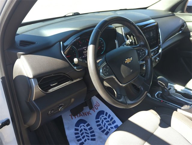 2022 Chevrolet Traverse Cloth 1LT photo 2